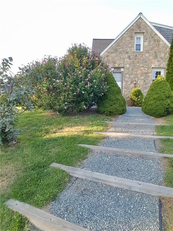 Foto del edificio - 152 Tuckerman Ave