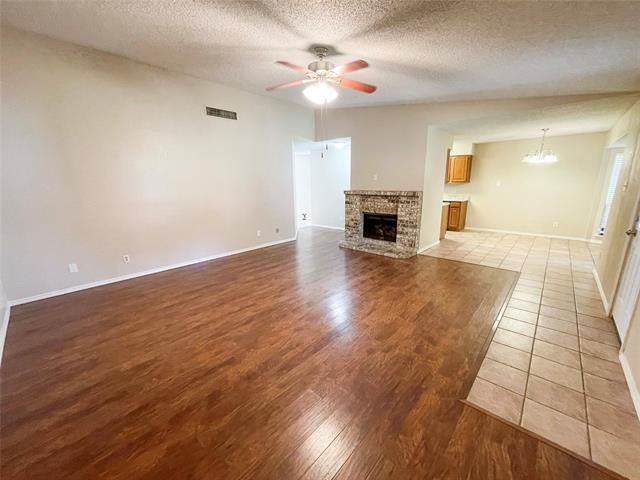 Foto del edificio - 4044 Pepperwood Dr