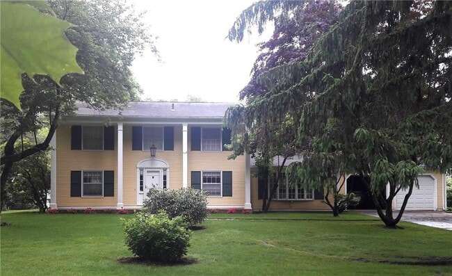 Building Photo - 449 Love Ln