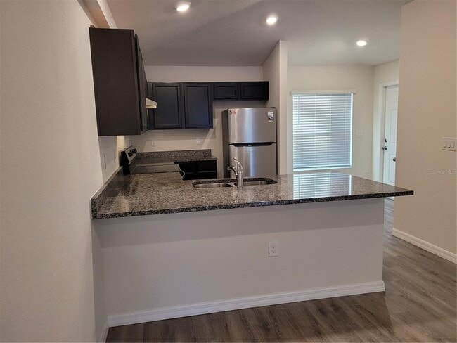 Foto del edificio - 12007 Henley Ave