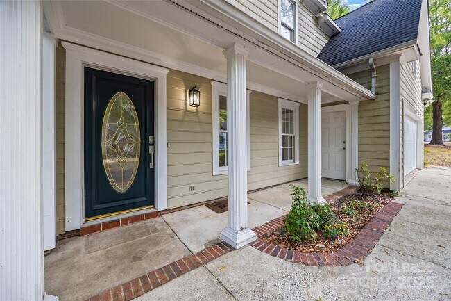 Foto del edificio - 7219 Bevington Woods Ln