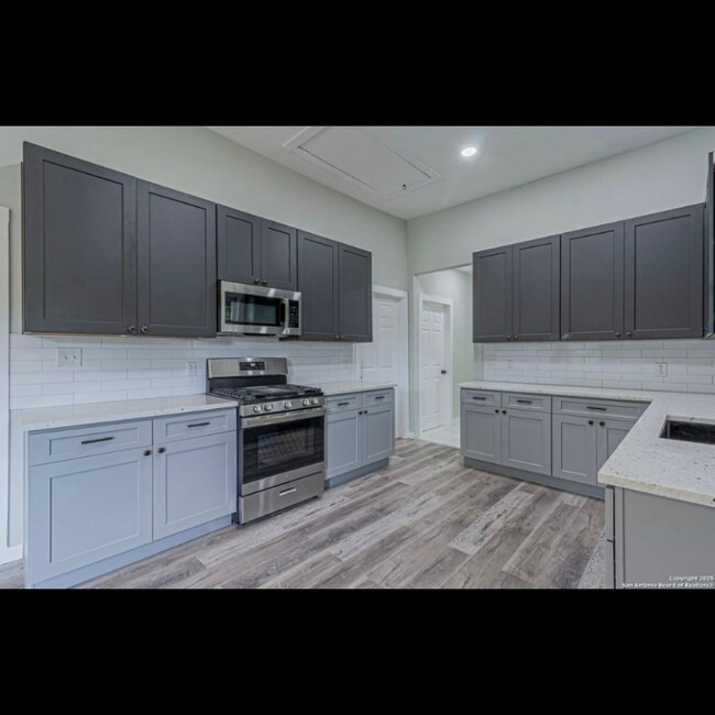 Foto del edificio - 210 N San Jacinto St