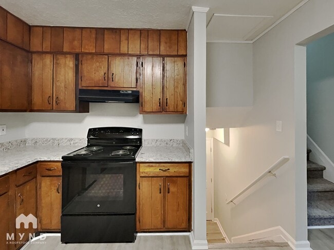 Building Photo - 2050 Sandgate Cir SW