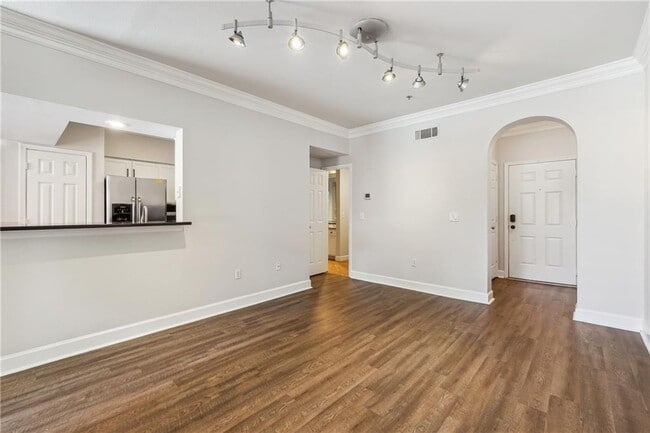 Building Photo - 3777 Peachtree Rd NE