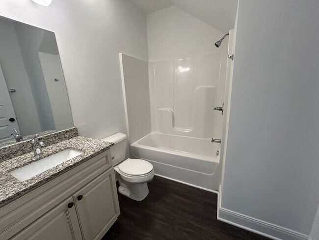 Foto del edificio - 1 BD STUDIO APARTMENT AVAILABLE FOR RENT