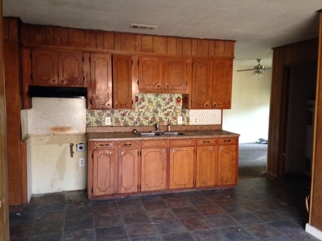 Building Photo - Section 8 only