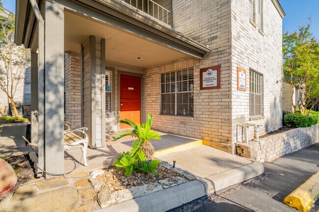 Exterior de la oficina de arrendamiento - Sugar Hill