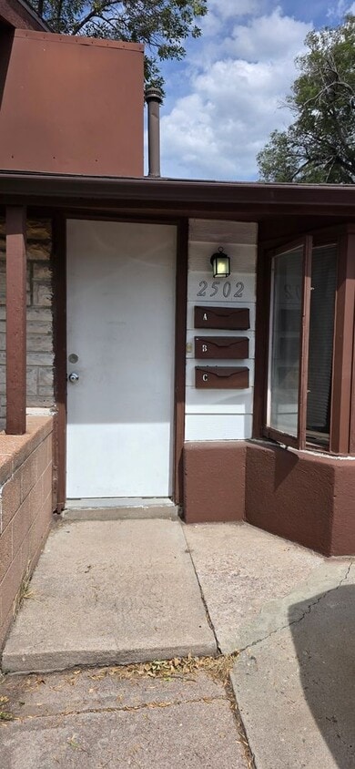 Primary Photo - 2502 E 11th St