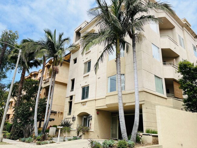 Foto del edificio - 16117 Sunset Blvd