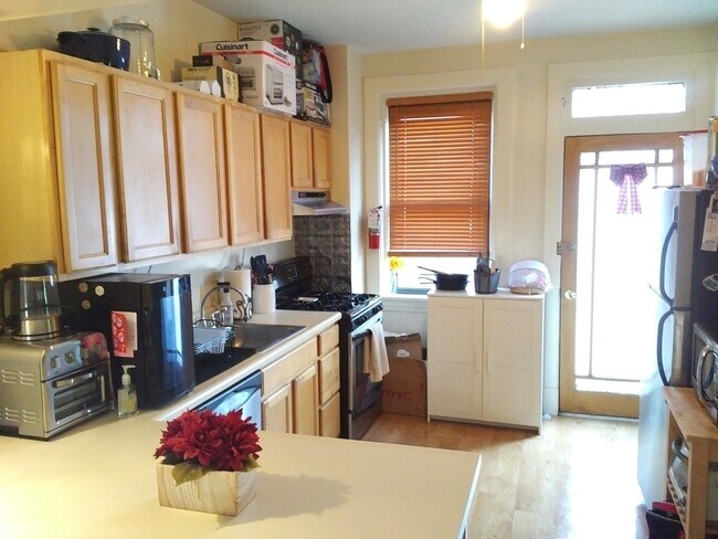 Building Photo - 5422 Comet Way