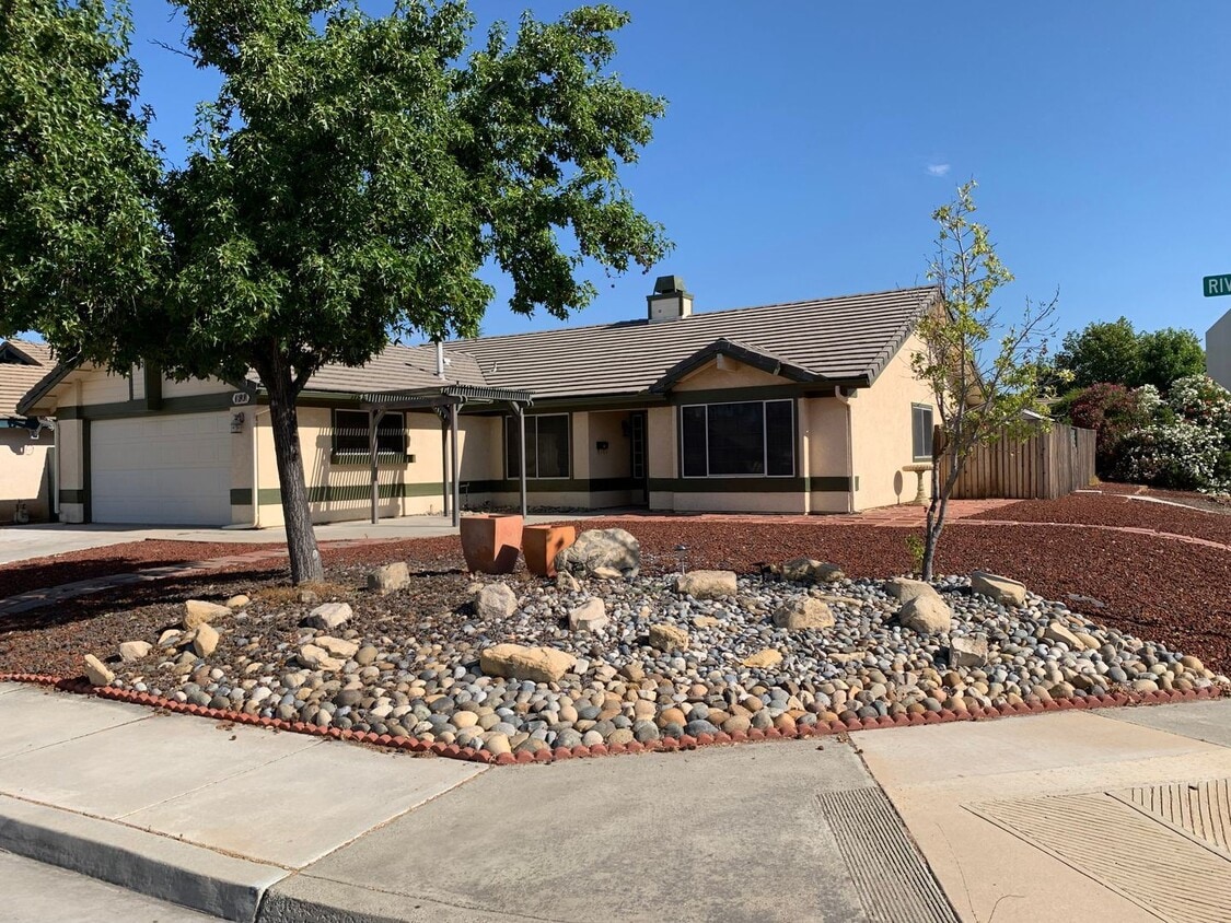 Primary Photo - 3 br, 2 bath House - 199 Riverbank