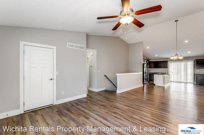 Foto del edificio - 4 br, 3 bath House - 12834 E. Timberlake