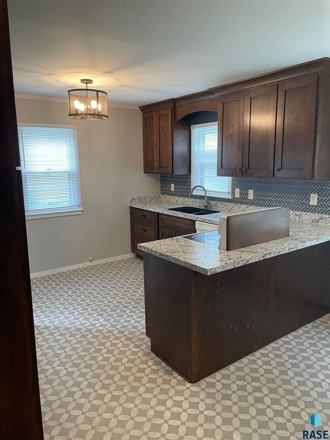 Building Photo - 2313 S 4th Ave