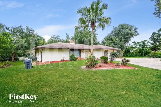 Foto del edificio - 5305 Lisa Ave