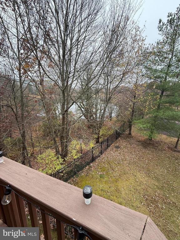 Building Photo - 4550 Fair Valley Dr