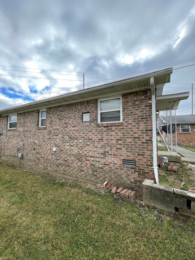 515 E Staat St, Fortville, IN 46040 House Rental in Fortville, IN