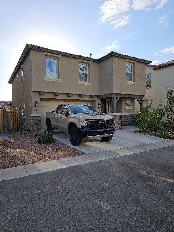 Building Photo - 880 S 150th Dr