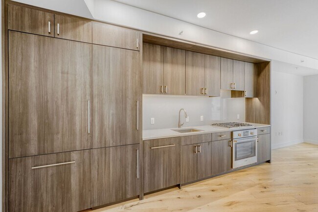 Foto del edificio - Newly Remodeled 1Bed/1 Bath Downtown Condo with Rooftop Deck & Luxury Amenities!