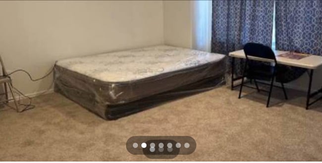 Photo - 5322 W La Salle St House