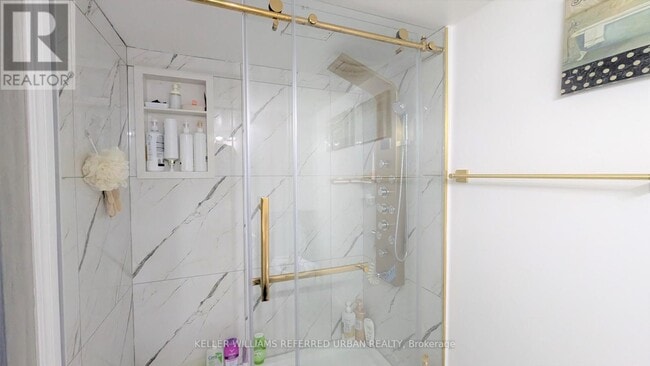 Building Photo - 6532 Kuhn Crescent