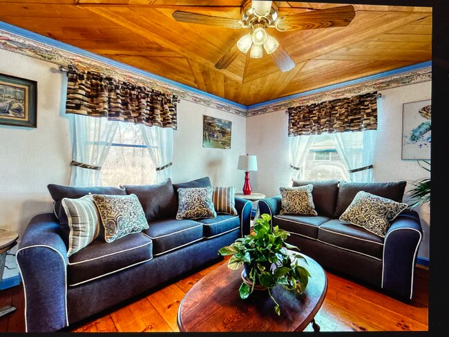Foto del edificio - 416 Drakes Island Rd