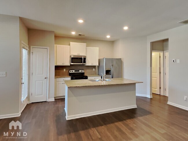 Foto del edificio - 5648 Union Pointe Dr