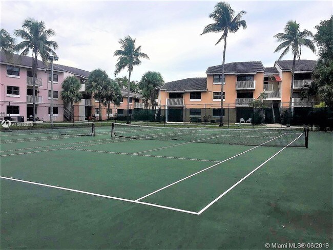 Foto del edificio - 7200 NW 179th St