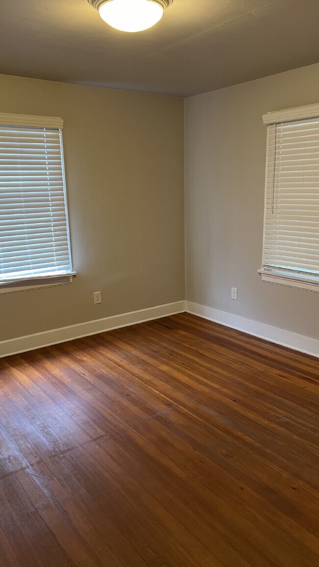 Building Photo - Charming 4 Bed Home in Olympia, WA with Sp...