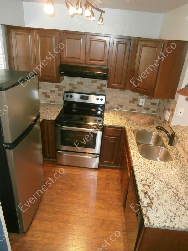 Foto del edificio - 3619 Queen Anne Way