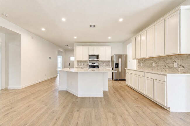 Foto del edificio - 30215 Lone Peak Dr