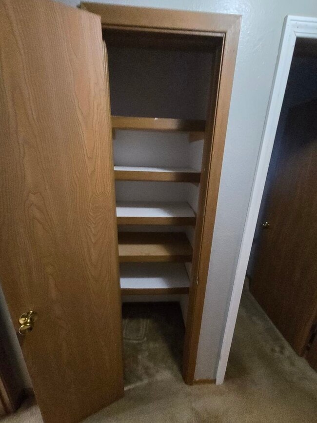 Building Photo - 200 Timber Ridge Dr