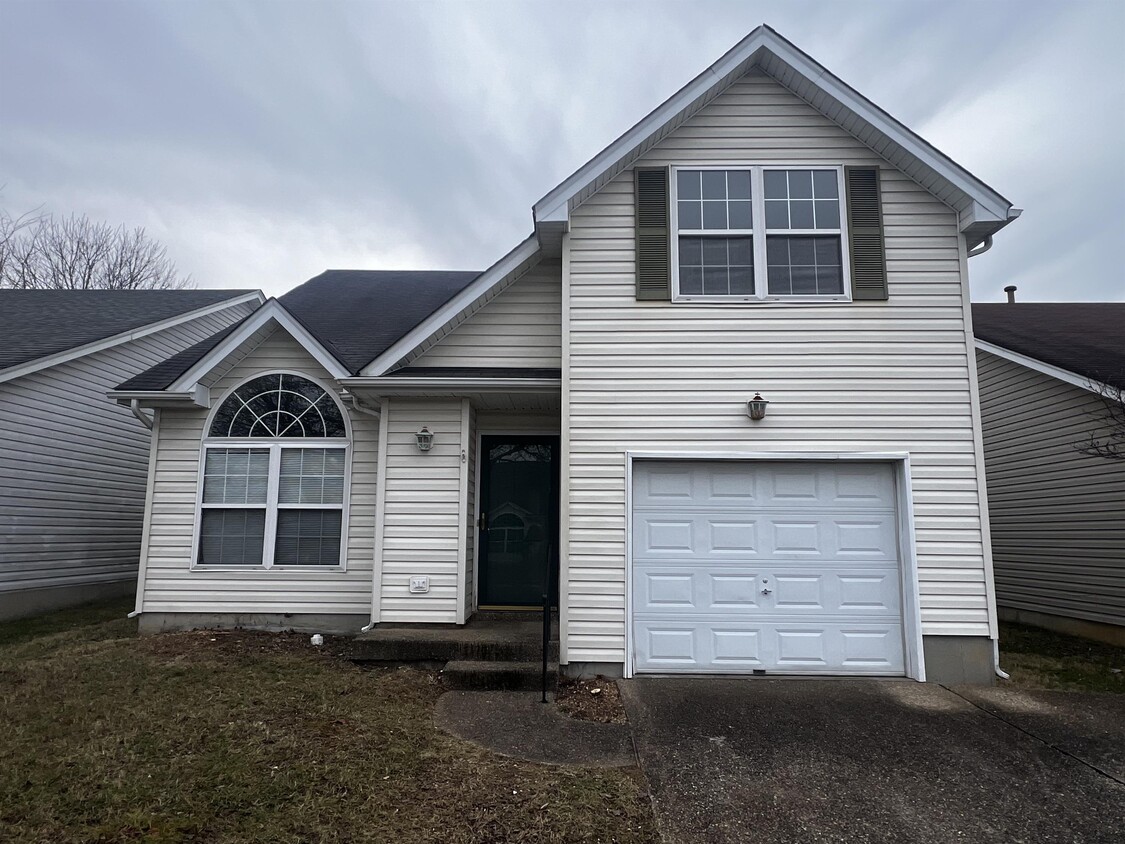 Foto principal - 10414 Pinoak View Dr