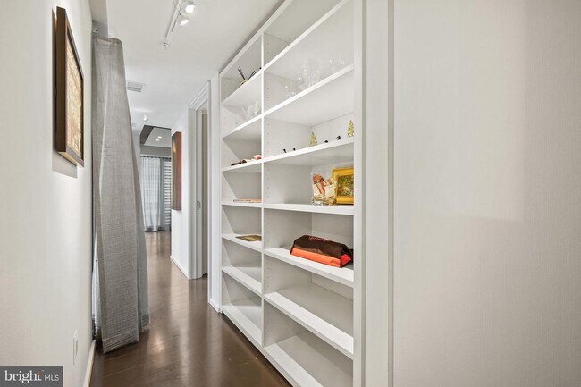 Foto del edificio - 925 H St NW