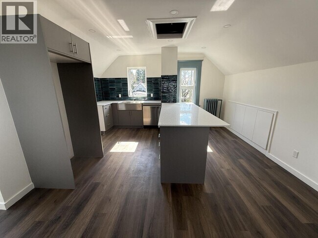 Photo du bâtiment - 630 E 11th Ave