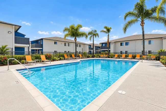 Building Photo - Terre at Lakeside