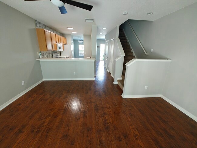 Building Photo - 5864 Fishhawk Ridge Dr