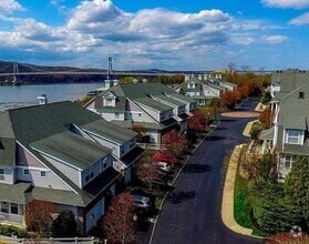 Building Photo - 213 Riverview Dr