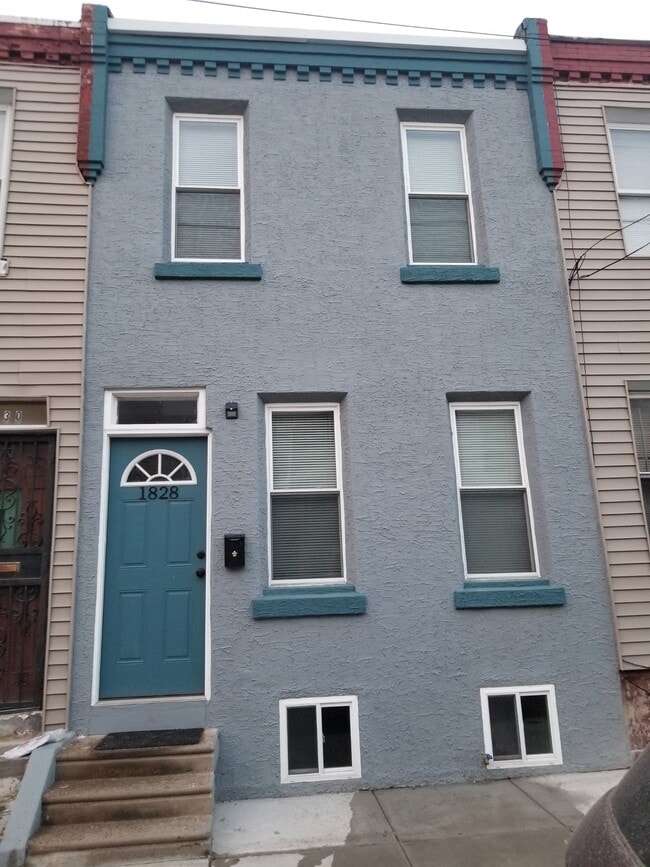 Photo - 1828 E Hazzard St (Philadelphia, PA) House