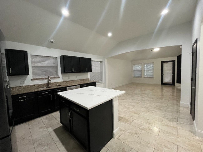 Building Photo - 6304 Spring Ranch Dr