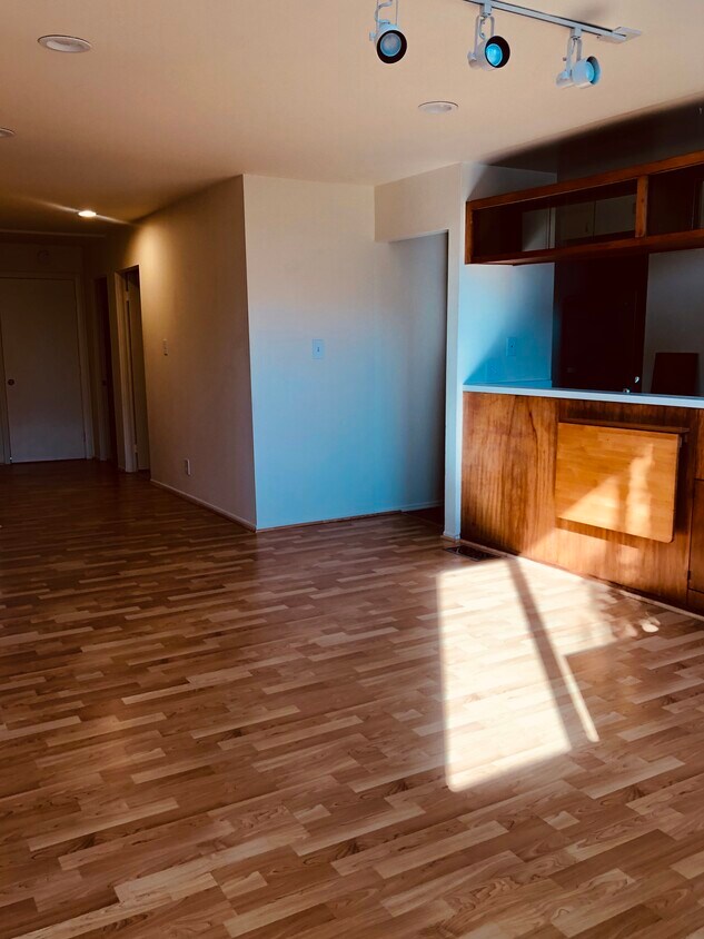 Living room - 37 Brooks Ave