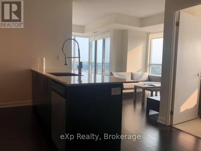 Photo du bâtiment - 4011 Brickstone Mews