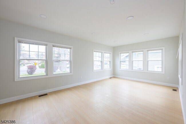 Foto del edificio - 59 Watchung Ave