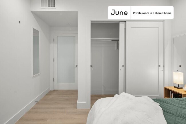 Building Photo - Room in Shared 4 bed/2 bath home in Dupont Circle