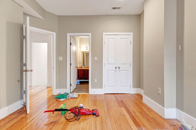 Foto del edificio - 1346 Kenyon St NW