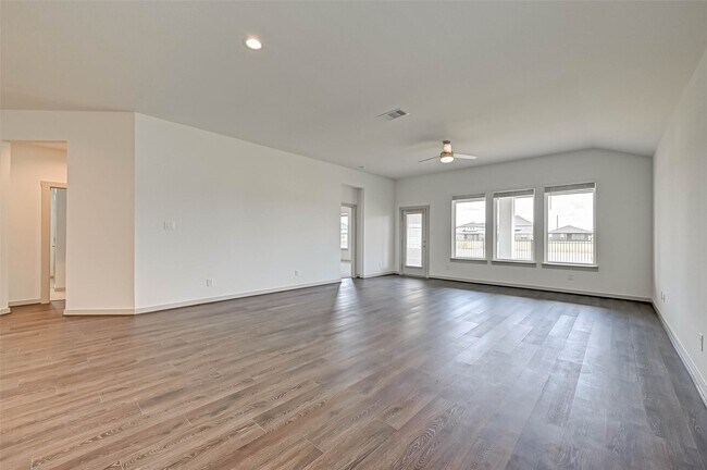 Foto del edificio - 28451 Hazel Trl