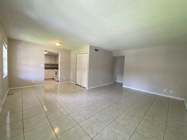 Building Photo - 1200 SW 50th Ave