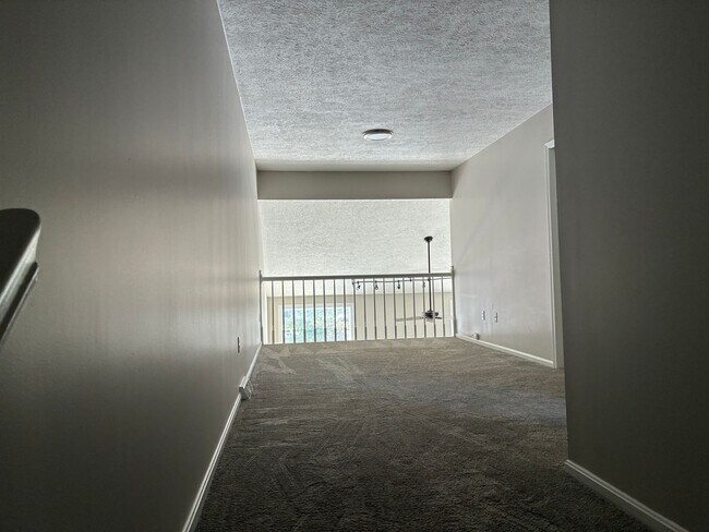 Foto del edificio - 3 Bedroom 2 Bath Condo