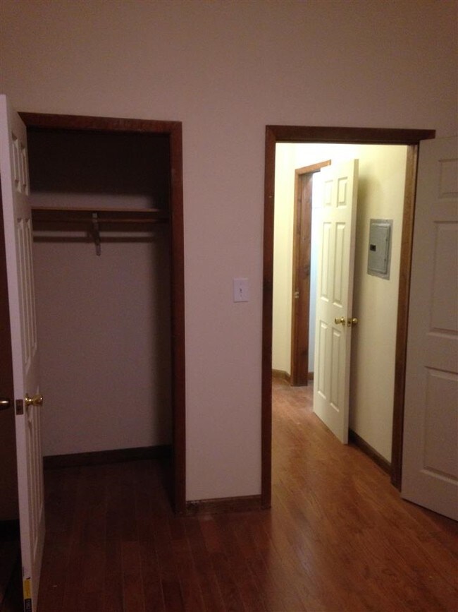 Foto del edificio - 927 Willow Ave