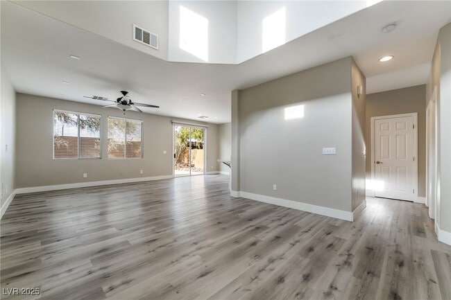 Foto del edificio - 10667 Mann St