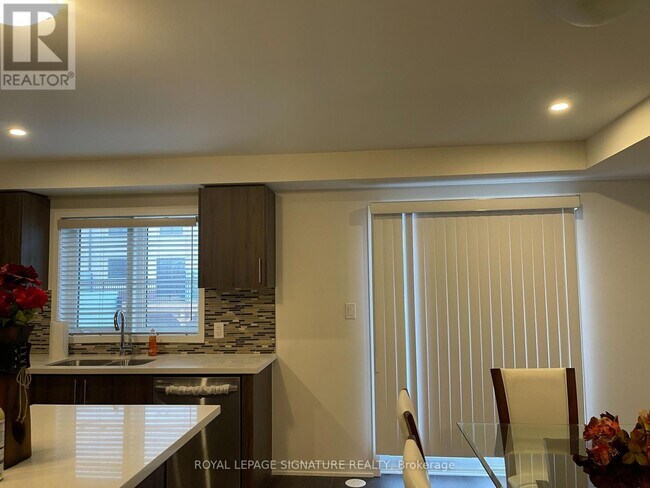 Building Photo - 1387 Bradenton Path